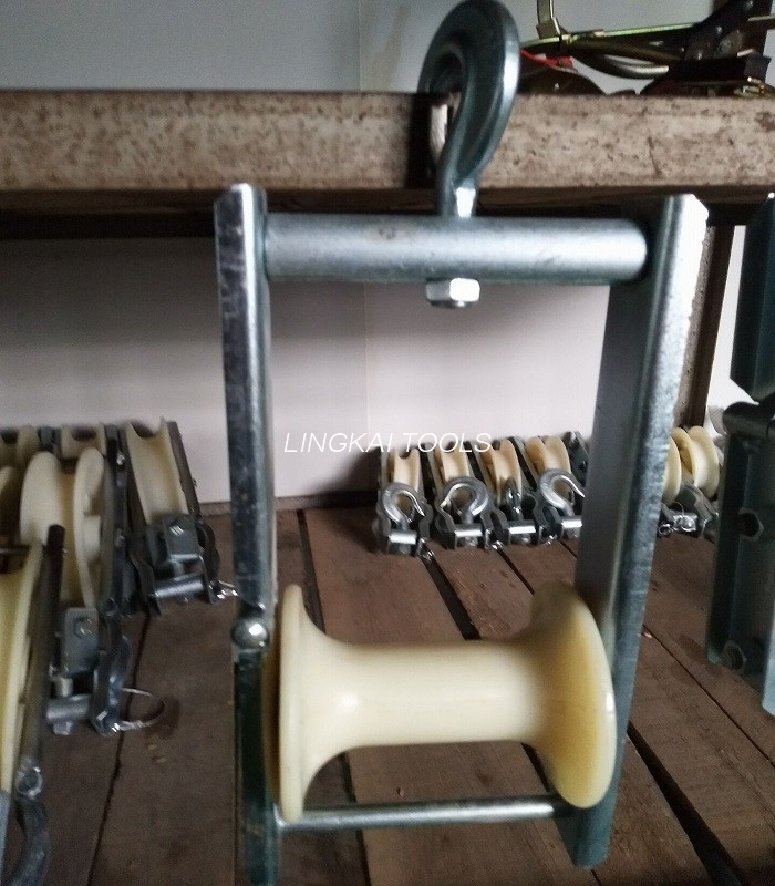 Nylon rulla-antennikaapelin johdinjoustimet 5 KN galvanoitu kehys